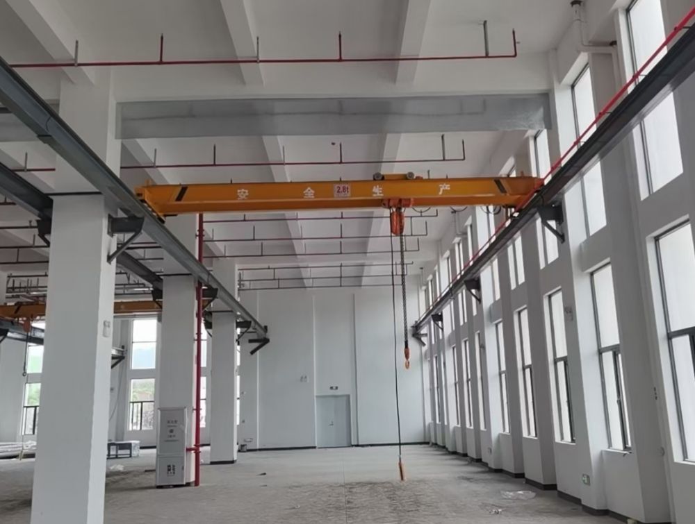 LH電動雙梁橋式起重機、LH型天車、吊機、行吊