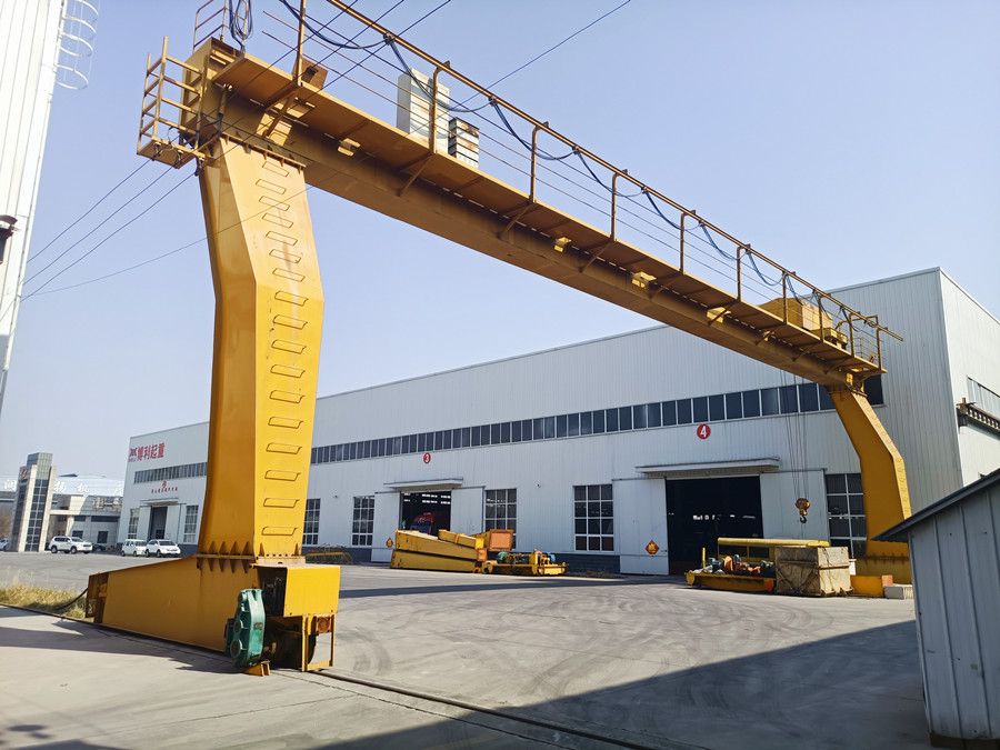 大連龍門吊廠家銷售、MDG型門式起重機(jī)、L型吊鉤門式起重機(jī)