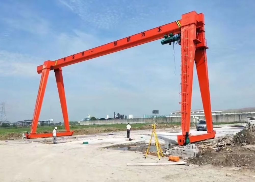 MH型1-32噸電動(dòng)單梁門式起重機(jī)（鋼板箱式結(jié)構(gòu)）