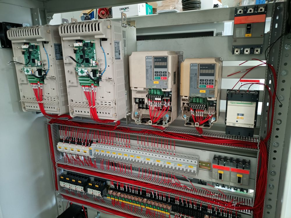 河南長(zhǎng)垣起重電氣廠家銷售起重電氣箱柜、電氣元件