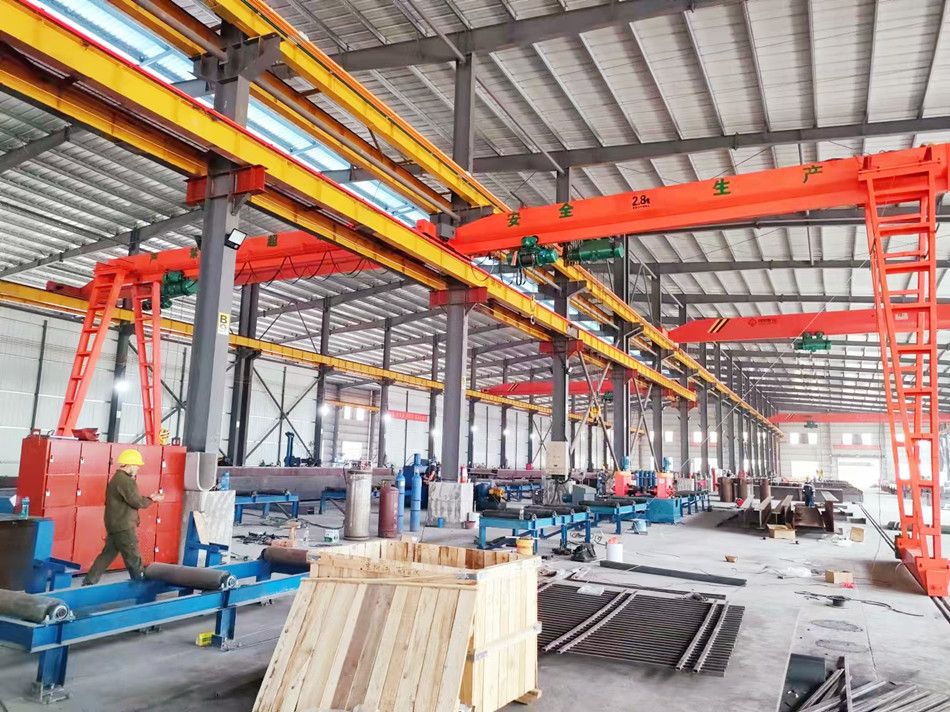 濮陽龍門吊、BMH型單腿門式起重機廠家設(shè)計制造、安裝維修