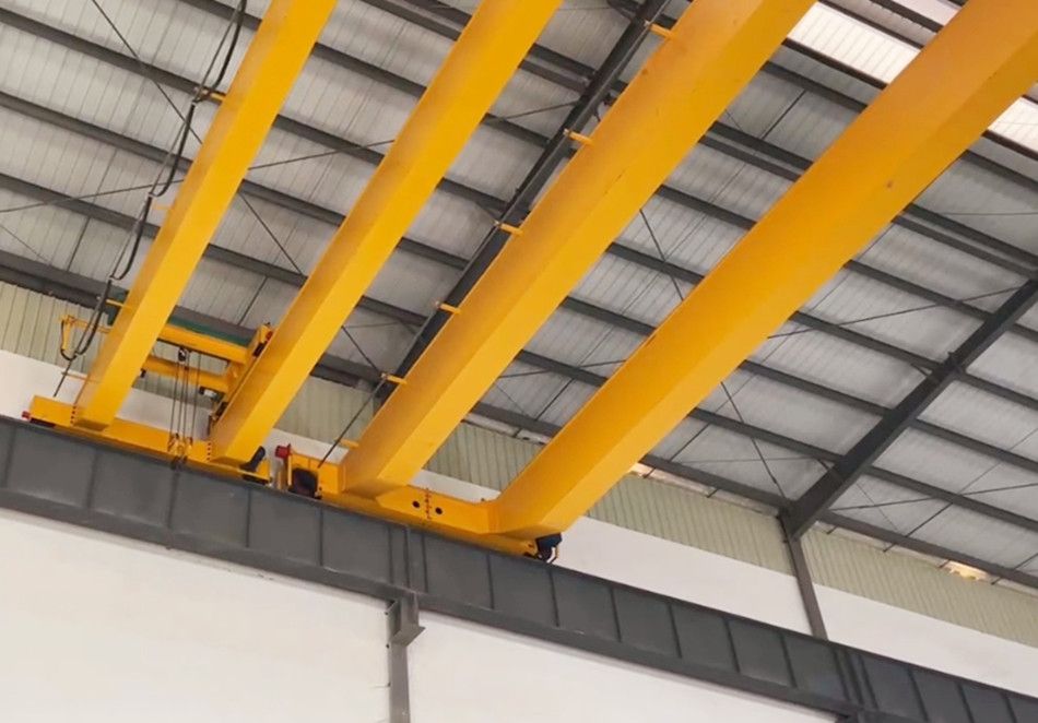 鶴壁起重機廠家銷售，LH型電動葫蘆雙梁橋式起重機