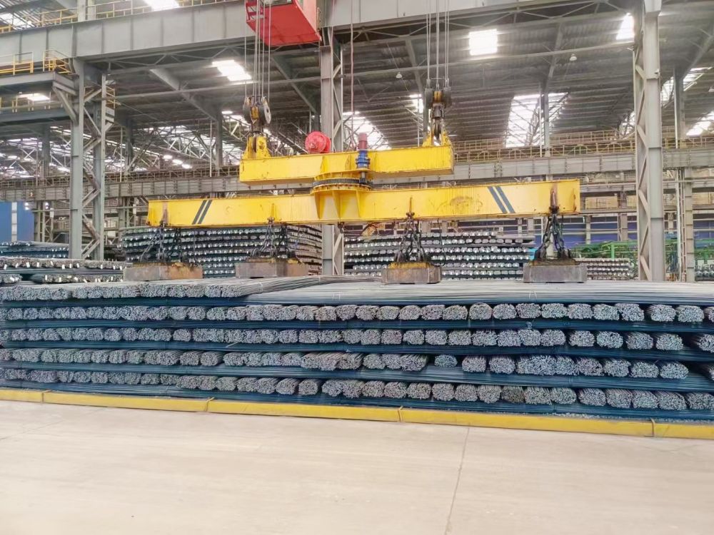 四川起重吊鉤吊具、行車大鉤、旋轉吊鉤、掛梁廠家銷售