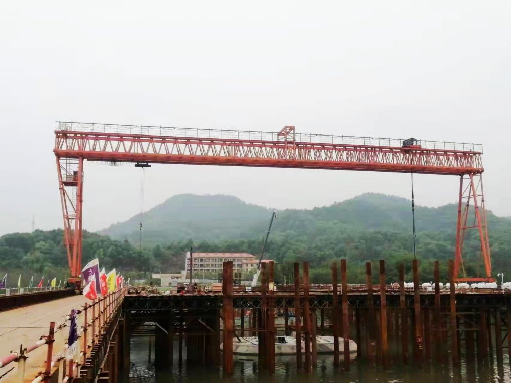 MG型桁架雙梁門式起重機(jī)、龍門吊廠家品牌、產(chǎn)地貨源