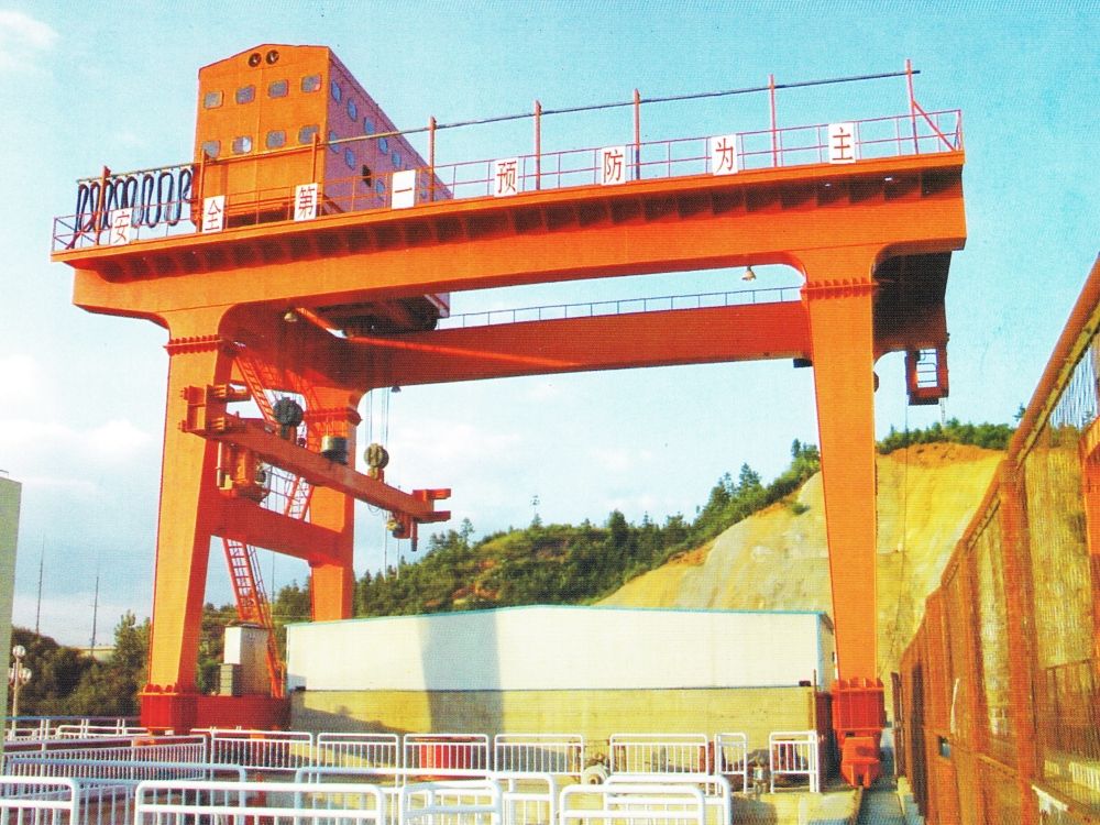 QM系列型門(mén)式啟閉機(jī)