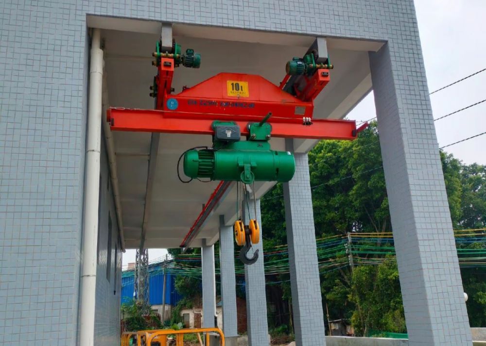 重慶起重機(jī)、LX型10噸電動單梁懸掛起重機(jī)