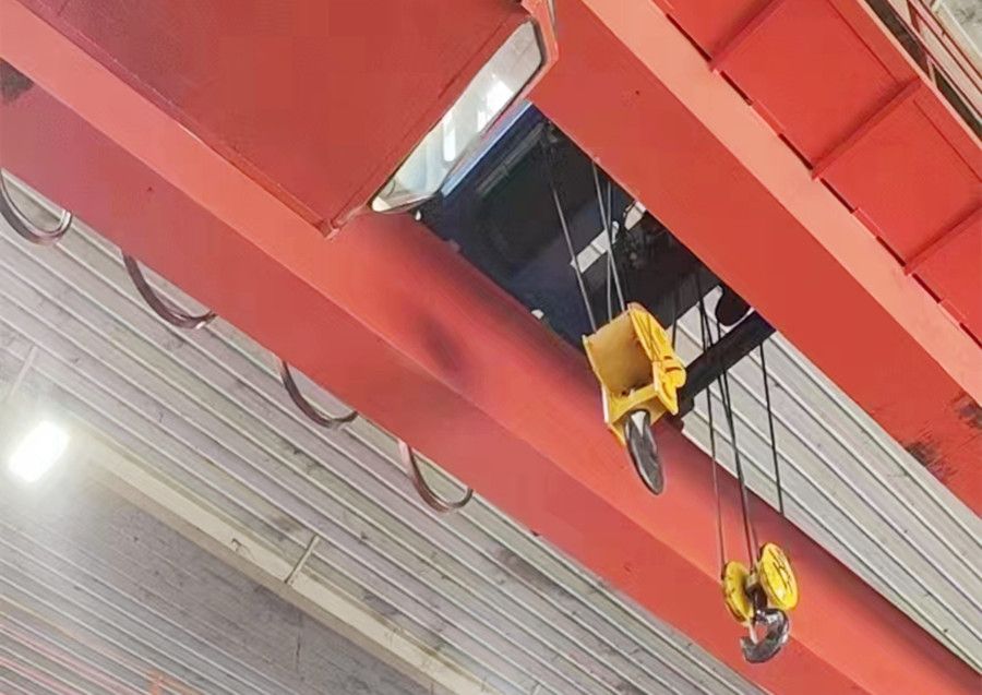 泰安起重機(jī)、LH型32/10t電動葫蘆雙梁橋式起重機(jī)廠家圖片