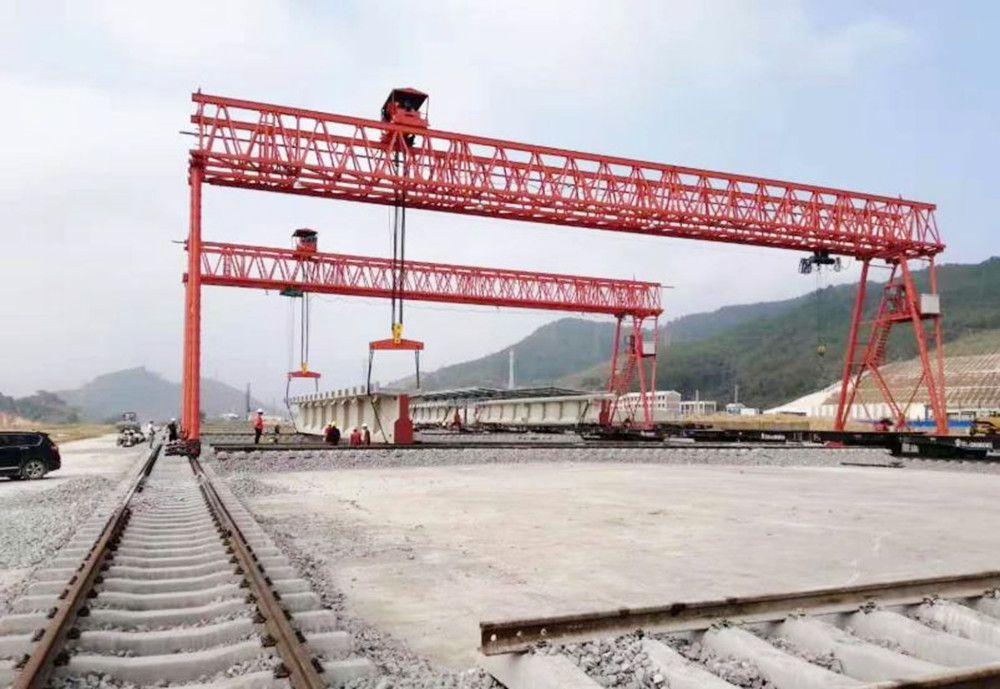 廣東提梁機(jī)、梁場龍門吊、提梁門式起重機(jī)租賃出租安裝維修、移裝搬遷