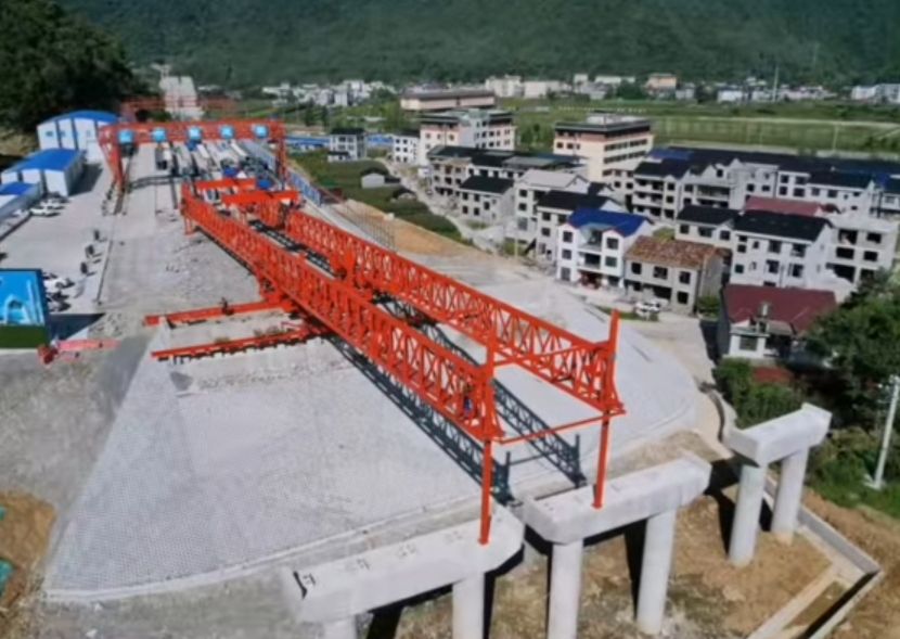 河南新鄉(xiāng)架橋機(jī)廠家報(bào)價(jià)、公路鐵路架橋機(jī)型號規(guī)格、技術(shù)參數(shù)