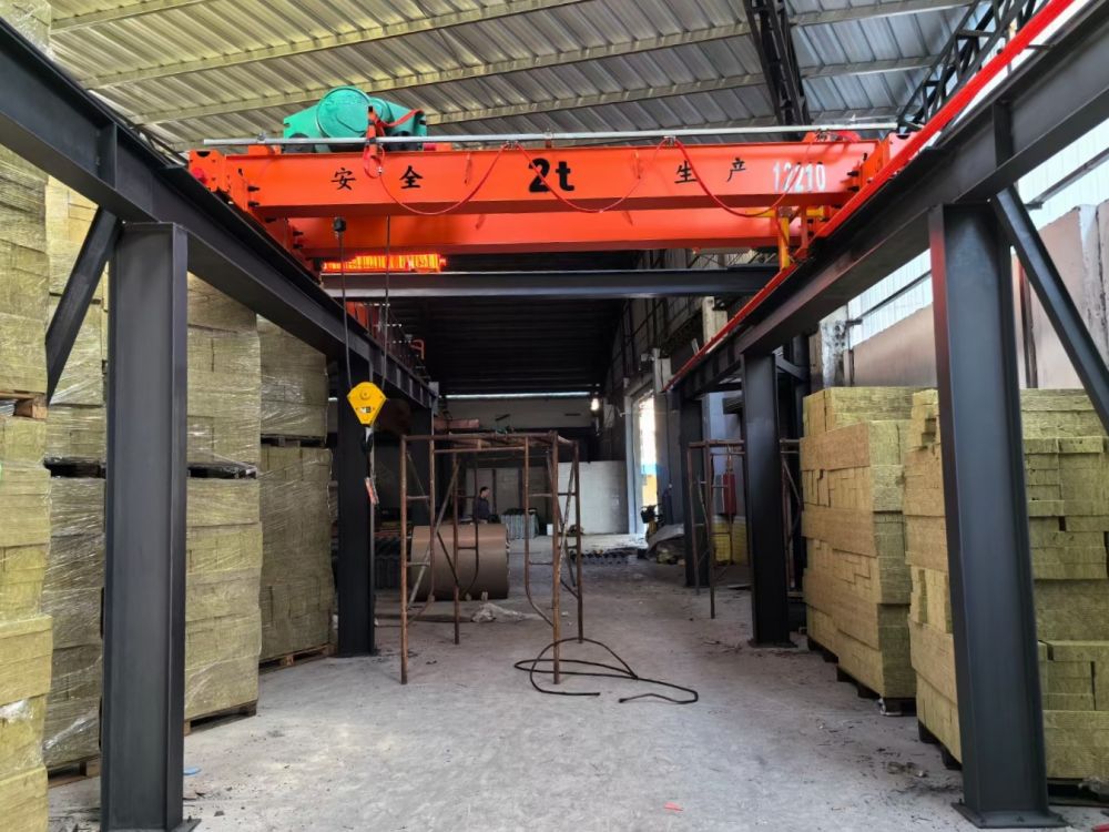 LH型葫蘆雙、電動(dòng)葫蘆雙梁橋式起重機(jī)、安徽行車(chē)、吊機(jī)廠家