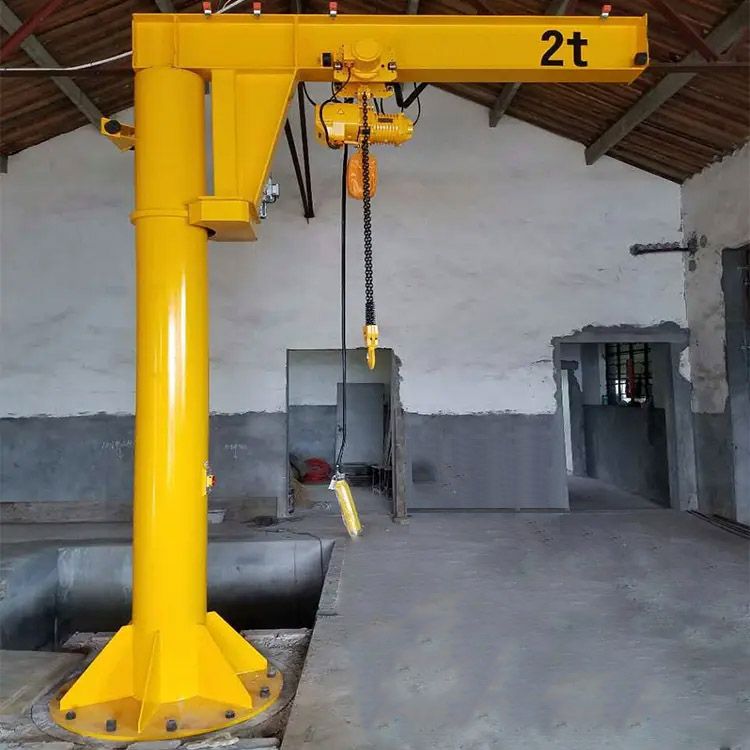 使用旋臂起重機需要注意哪些問題？