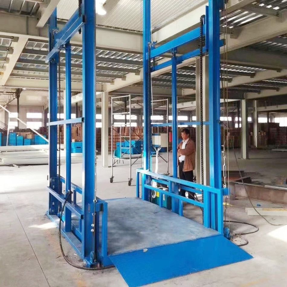 洛陽(yáng)液壓升降機(jī)，SJD鏈條導(dǎo)軌式液壓升降平臺(tái)貨梯廠家銷售