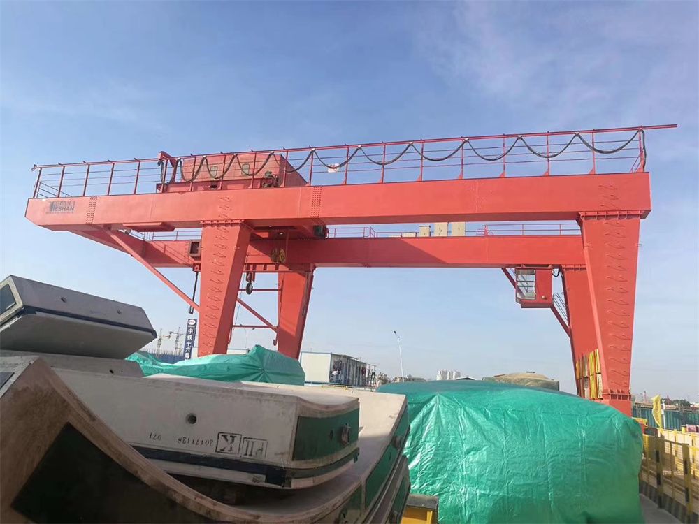 貴州龍門吊銷售、地鐵站出渣機(jī)門式起重機(jī)