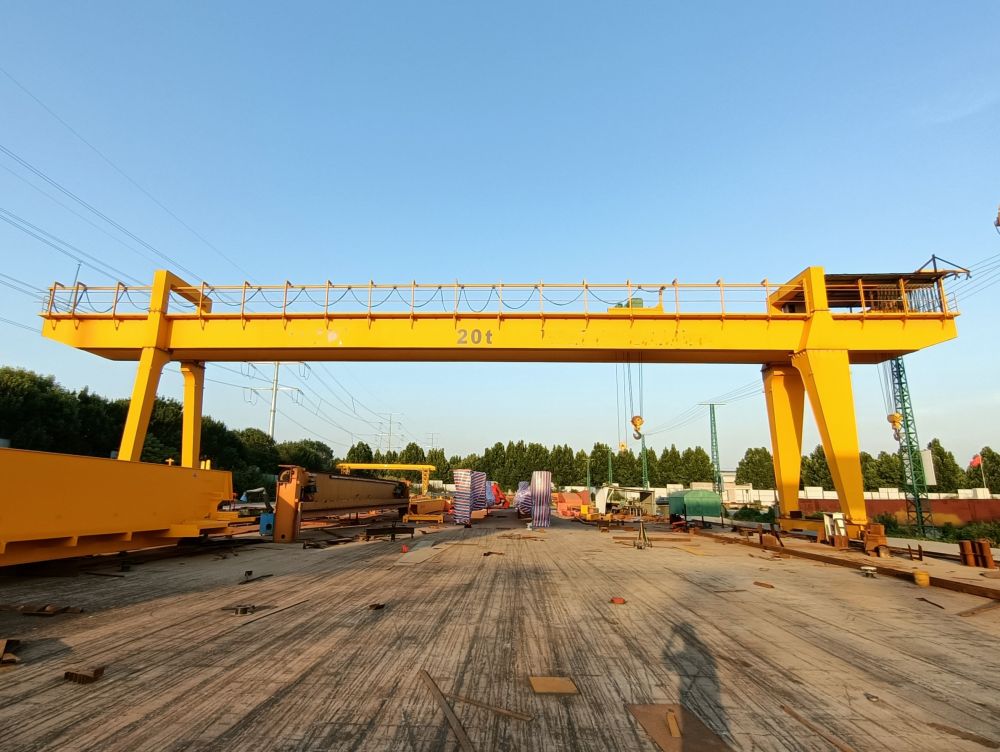 龍門吊、雙主梁門式起重機(jī)生產(chǎn)廠家銷售、安裝維修、年檢維保