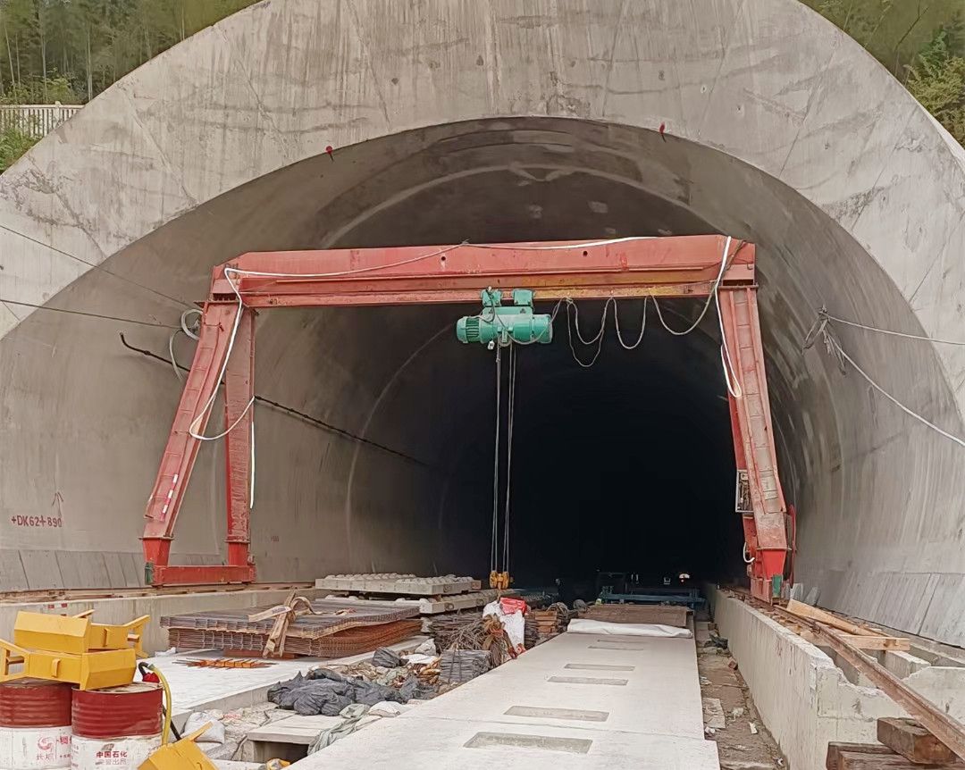 江西龍門吊、南昌市電動單梁門式起重機廠家銷售服務