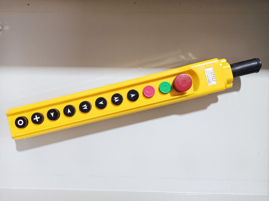 起重機(jī)、電動(dòng)葫蘆控制按鈕、手電門、操作手柄型號參數(shù)、批發(fā)價(jià)格