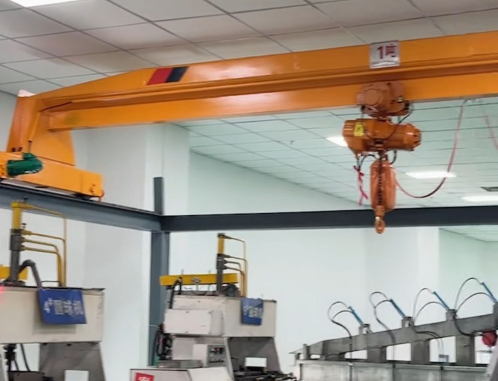 長(zhǎng)沙起重機(jī)、LDA型電動(dòng)單梁起重機(jī)(主梁加高型)