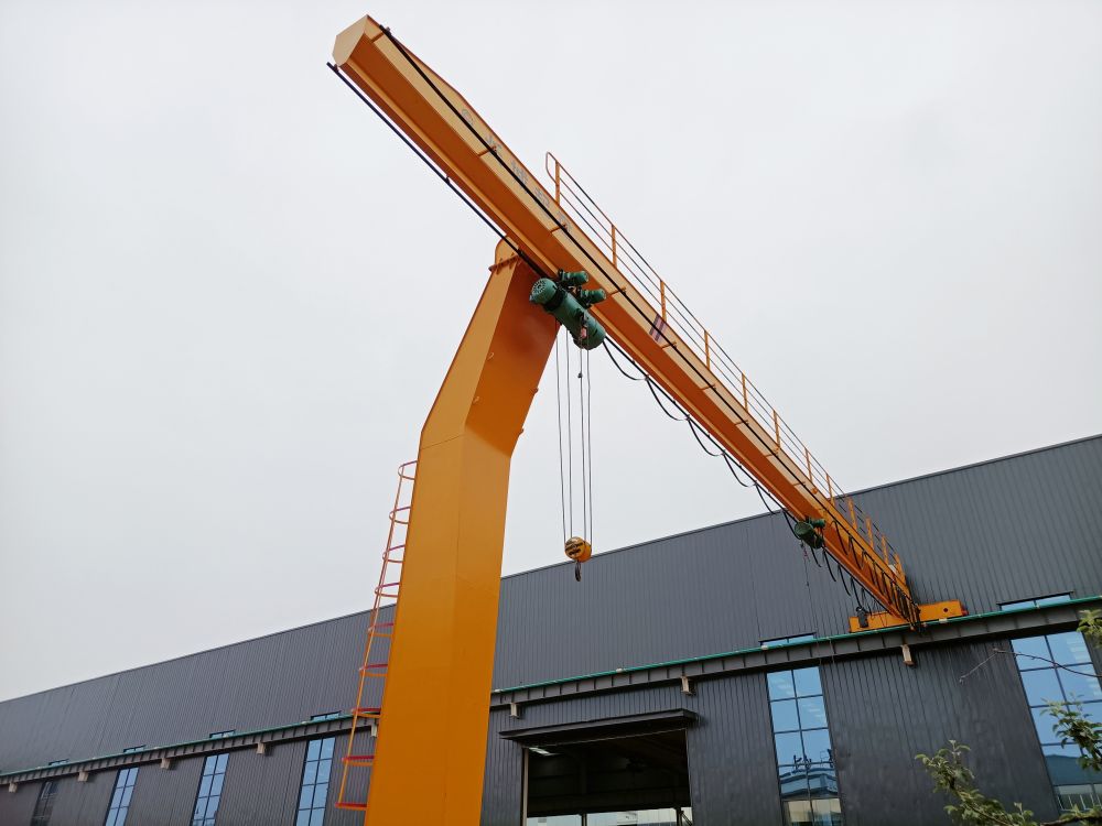 遵義龍門吊、半腿單梁門式起重機廠家銷售 ，安裝維修