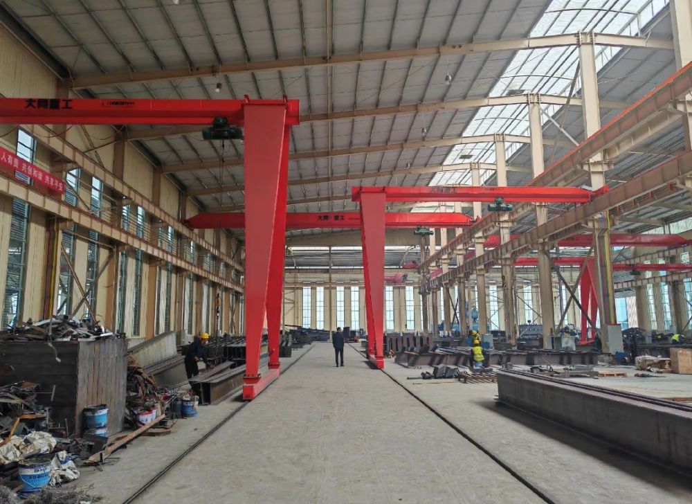 半腿單梁門式起重機、半腿龍門吊、西安起重機