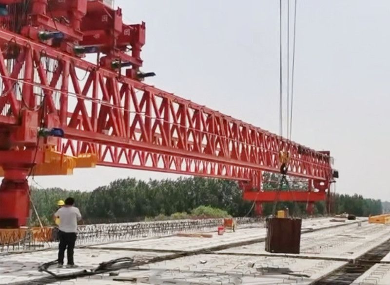 廣西河池架橋機(jī)廠家設(shè)計(jì)制造、架橋機(jī)安裝拆卸搬遷維修、租賃回收