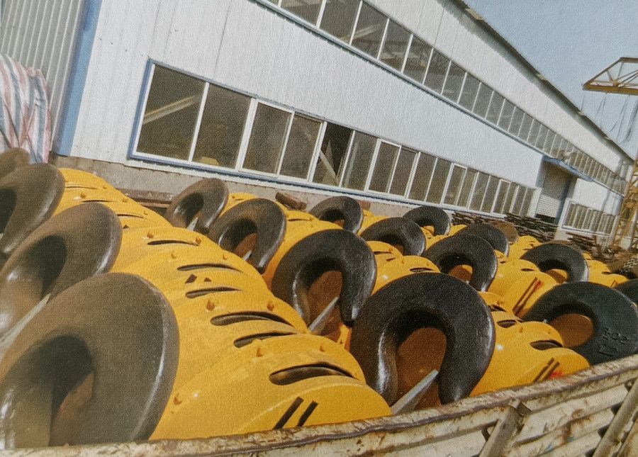 江蘇徐州鋼包吊具、板鉤、各種起重機(jī)吊鉤、行車大鉤廠家銷售