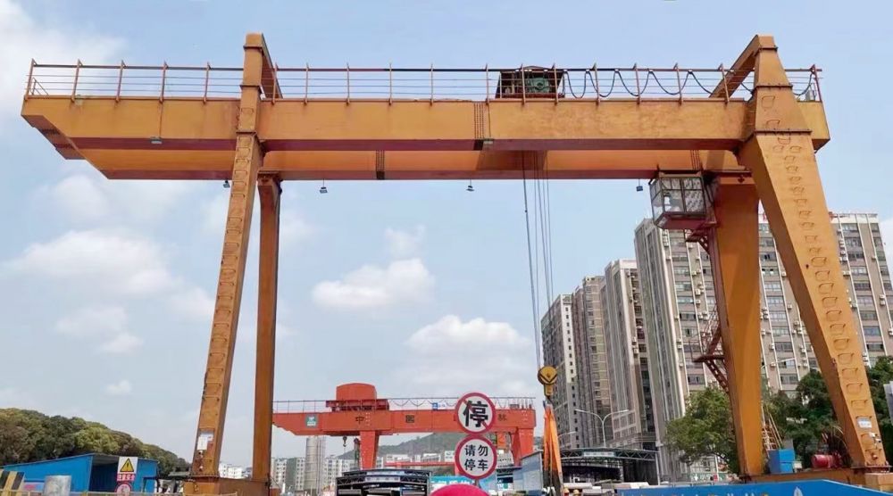 南通龍門吊、提梁機、工程門式起重機、出渣機租賃、搬遷、安裝、維修