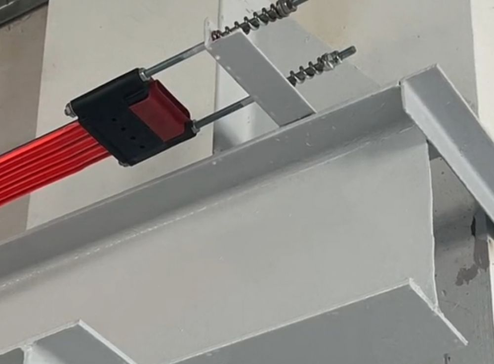 無(wú)接縫滑觸線、安全滑導(dǎo)線電軌、拉緊器廠家、價(jià)格