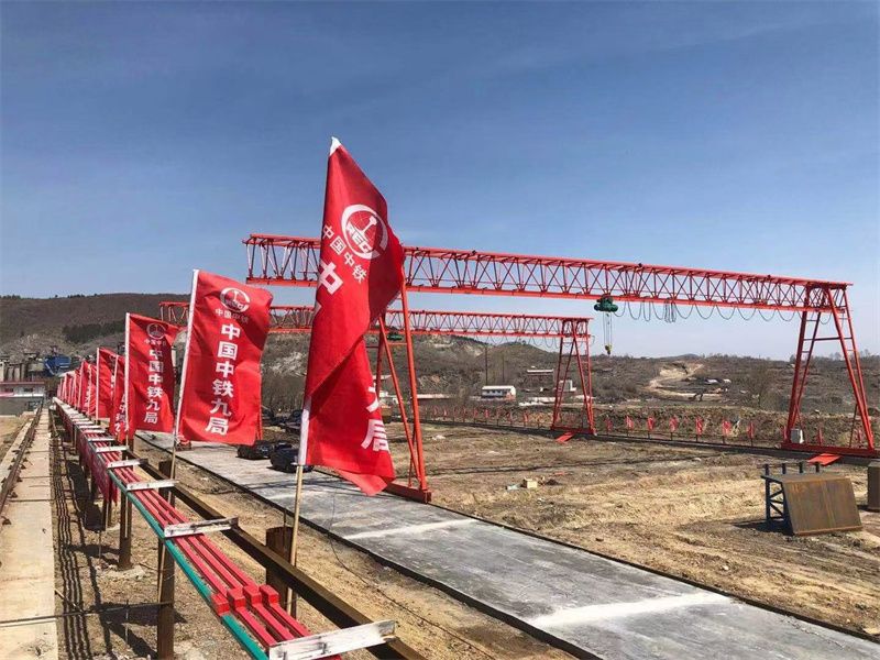 路橋起重門機、5噸單梁倒三角門式起重機