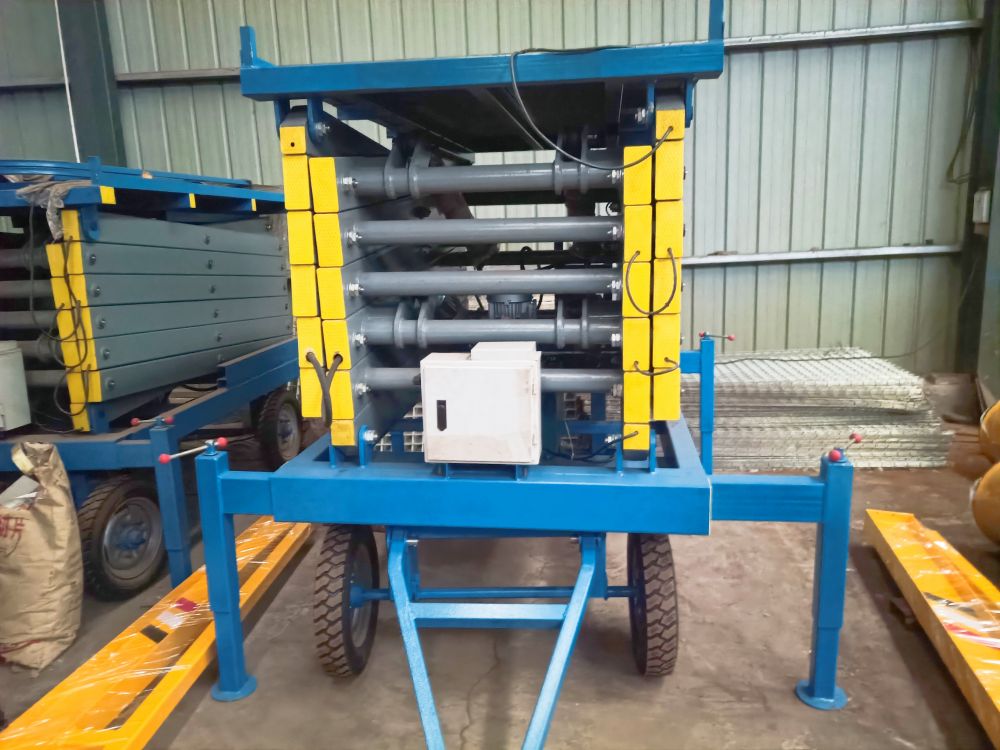 升降平臺(tái)、維修平臺(tái)、剪叉式四輪移動(dòng)維修升降平臺(tái)生產(chǎn)定制