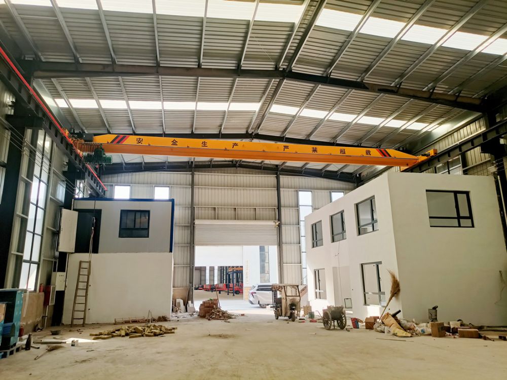 電動(dòng)單梁起重機(jī)、單梁天車(chē)、吊機(jī)、行吊廠家銷(xiāo)售、安裝維修維保