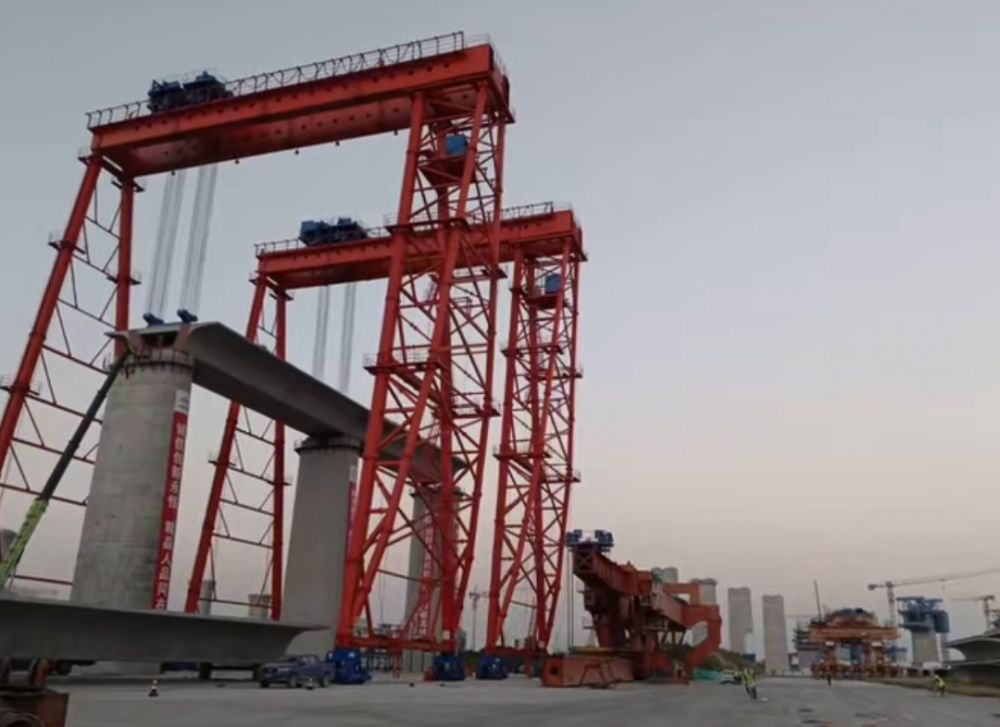 陜西路橋?qū)Ｓ闷鹬貦C(jī)械、提梁機(jī)、架橋機(jī)廠家服務(wù)、價(jià)格優(yōu)惠