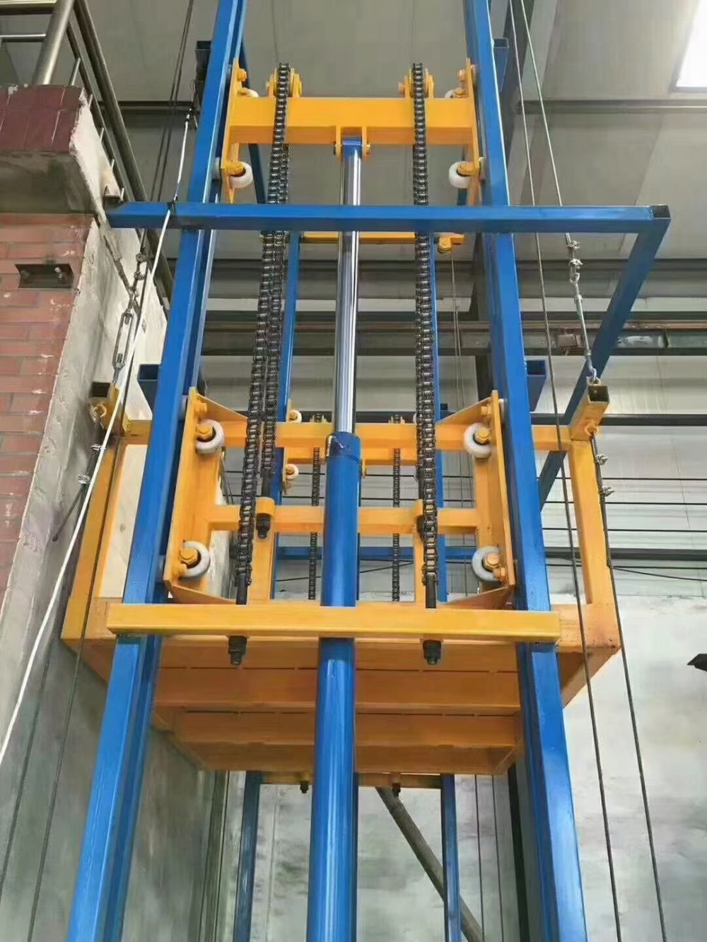 鏈條導(dǎo)軌液壓升降機(jī)、升降平臺、載貨升降機(jī)廠家報(bào)價(jià)