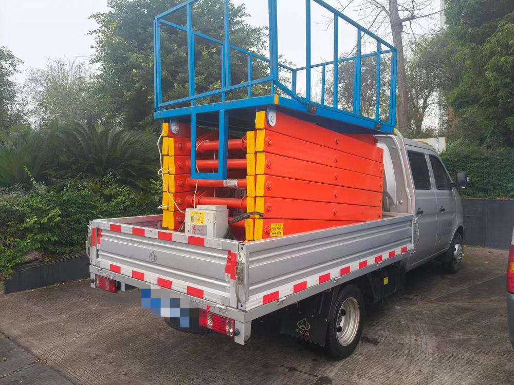 河南液壓升降平臺(tái)、車載維修平臺(tái)、維修登高車