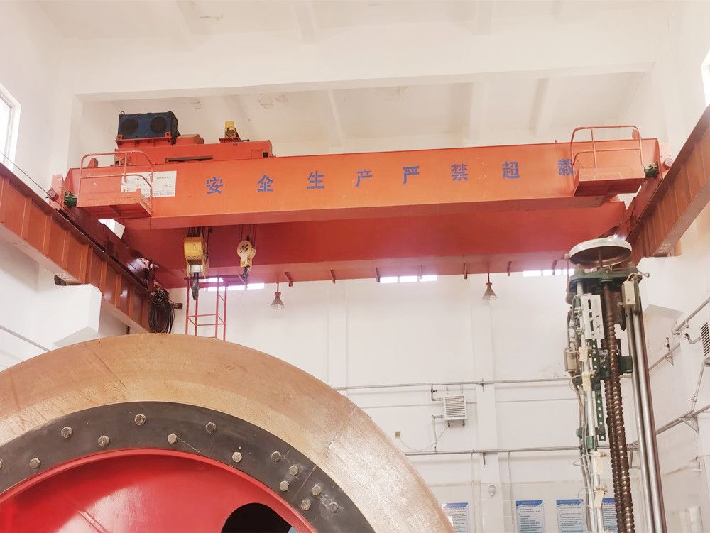 吊鉤橋式起重機(jī)、橋吊、天車、吊機(jī)、行吊廠家銷售、安裝、維修維保