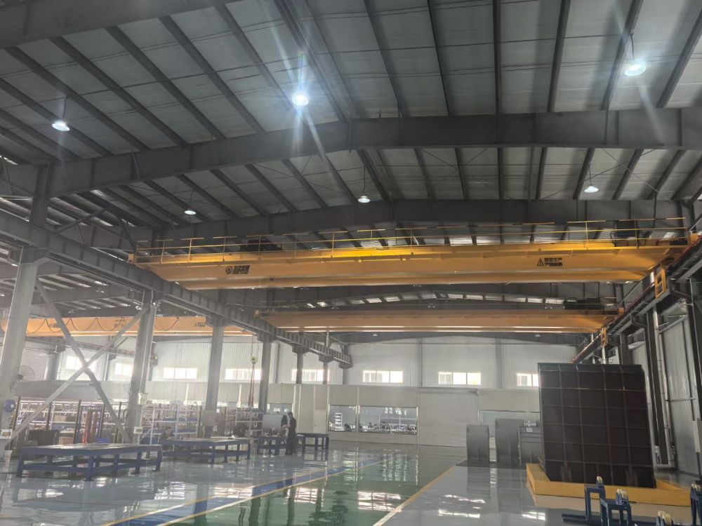 江西贛州電動(dòng)葫蘆橋式起重機(jī)、葫蘆雙天車、吊機(jī)、行車