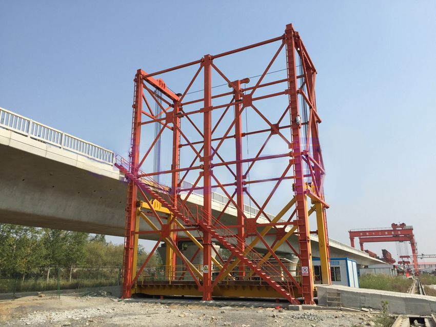 路橋起重機(jī)械、混凝土罐車提升機(jī)