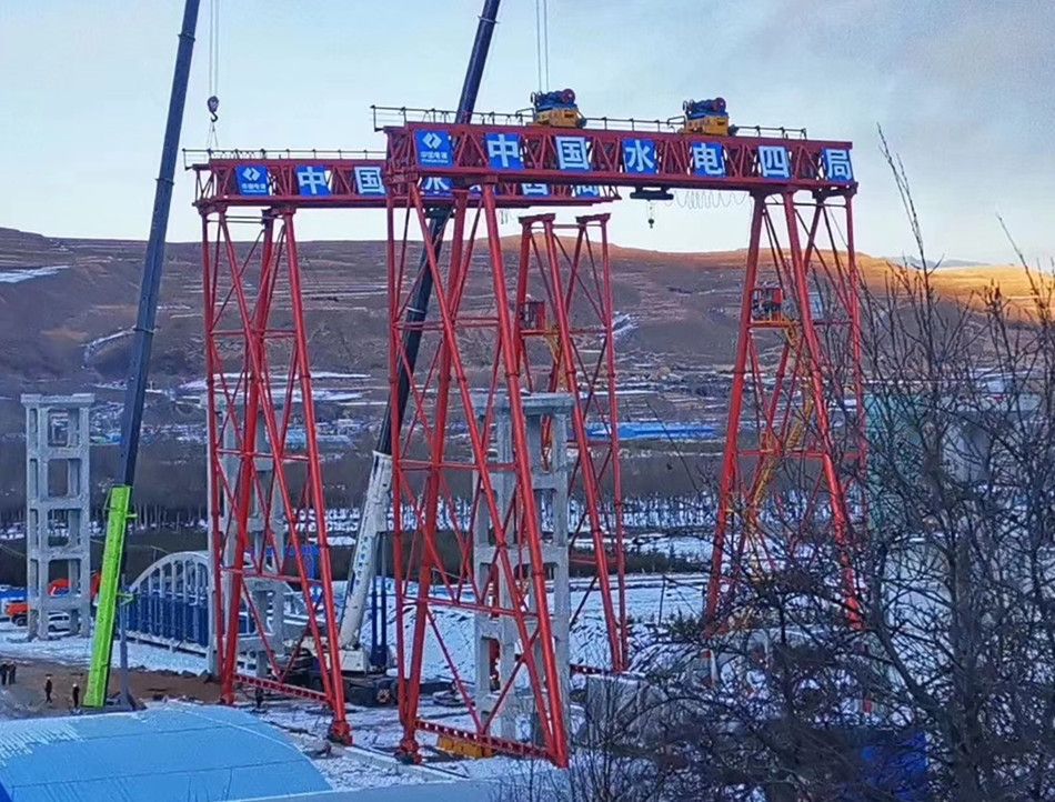 成都龍門吊、提梁機、MG型電動門式起重機廠家銷售、安裝維修