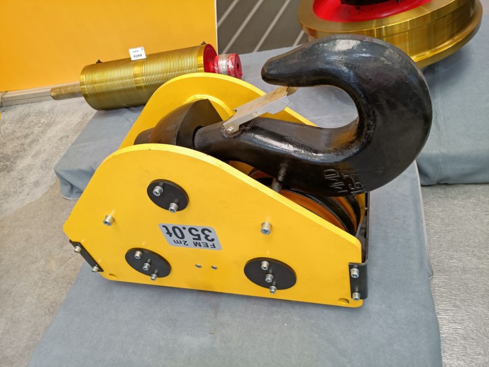 起重機吊鉤、歐式起重吊鉤、行車吊鉤廠家品牌、產(chǎn)品價格