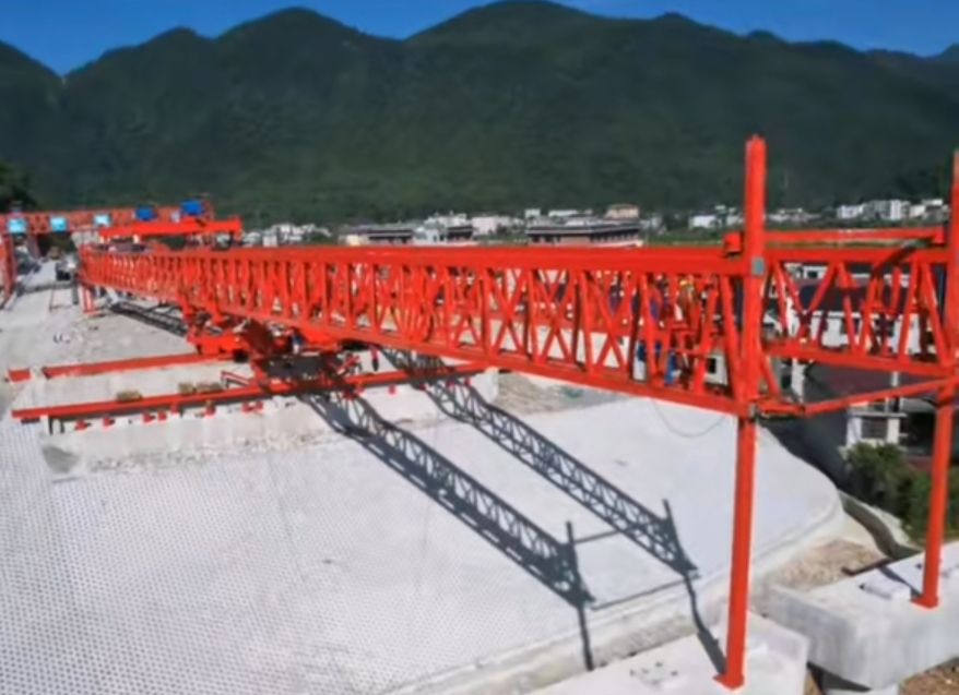 河南新鄉(xiāng)架橋機(jī)廠家報(bào)價(jià)、公路鐵路架橋機(jī)型號規(guī)格、技術(shù)參數(shù)