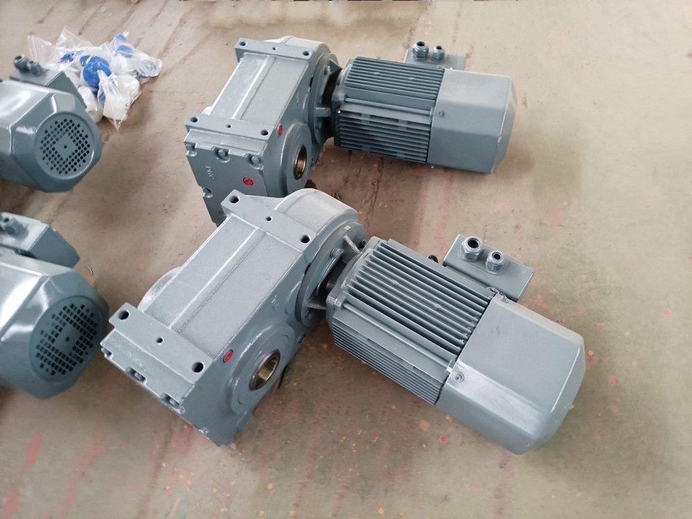 四平傳動(dòng)機(jī)械、R/S/K/F減速機(jī)廠家銷售服務(wù)