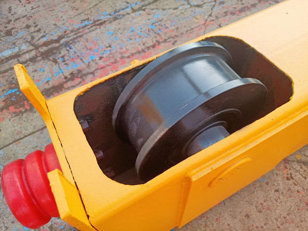 起重機(jī)車輪鍛造廠家供貨、大小車輪組、行車大輪批發(fā)零售、安裝維修