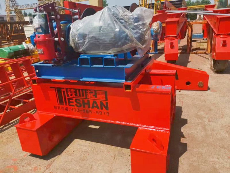 100噸輪胎式龍門吊、輪胎式提梁機(jī)、龍橋門式起重機(jī)