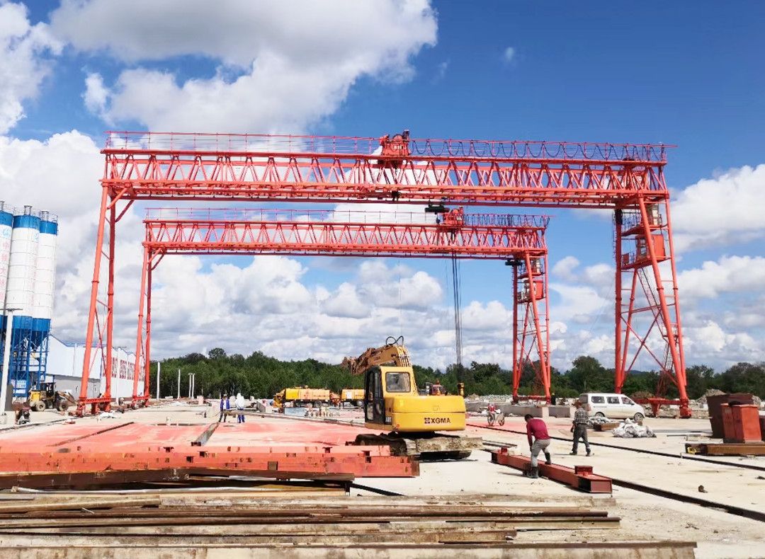 寧夏工程龍門吊、石嘴山提梁機(jī)、路橋門機(jī)廠家供貨安裝