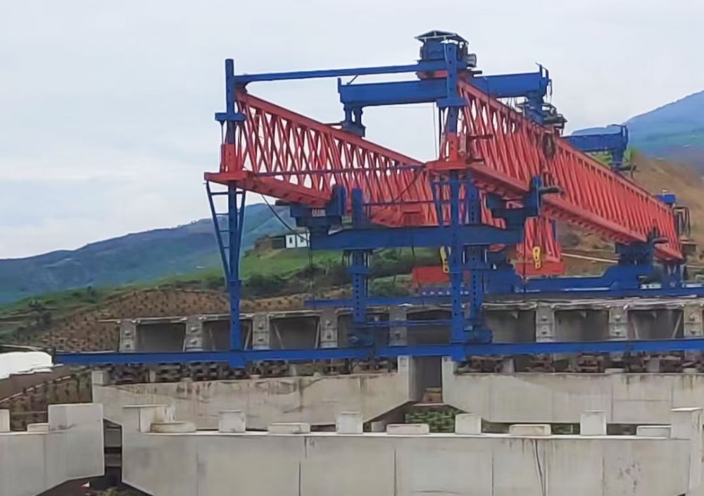 架橋機(jī)廠家、鐵路架橋機(jī)、公路架橋機(jī)生產(chǎn)廠家、價(jià)格