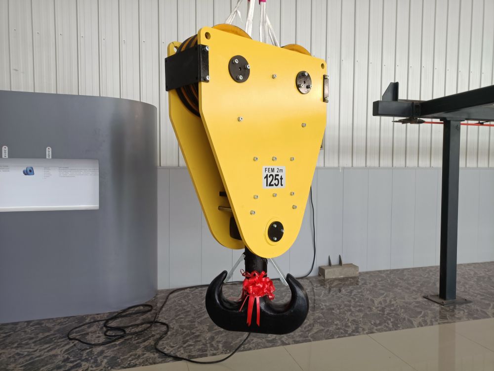 起重吊鉤廠家、航車大鉤、國標吊鉤、非標吊鉤設計制造、維修