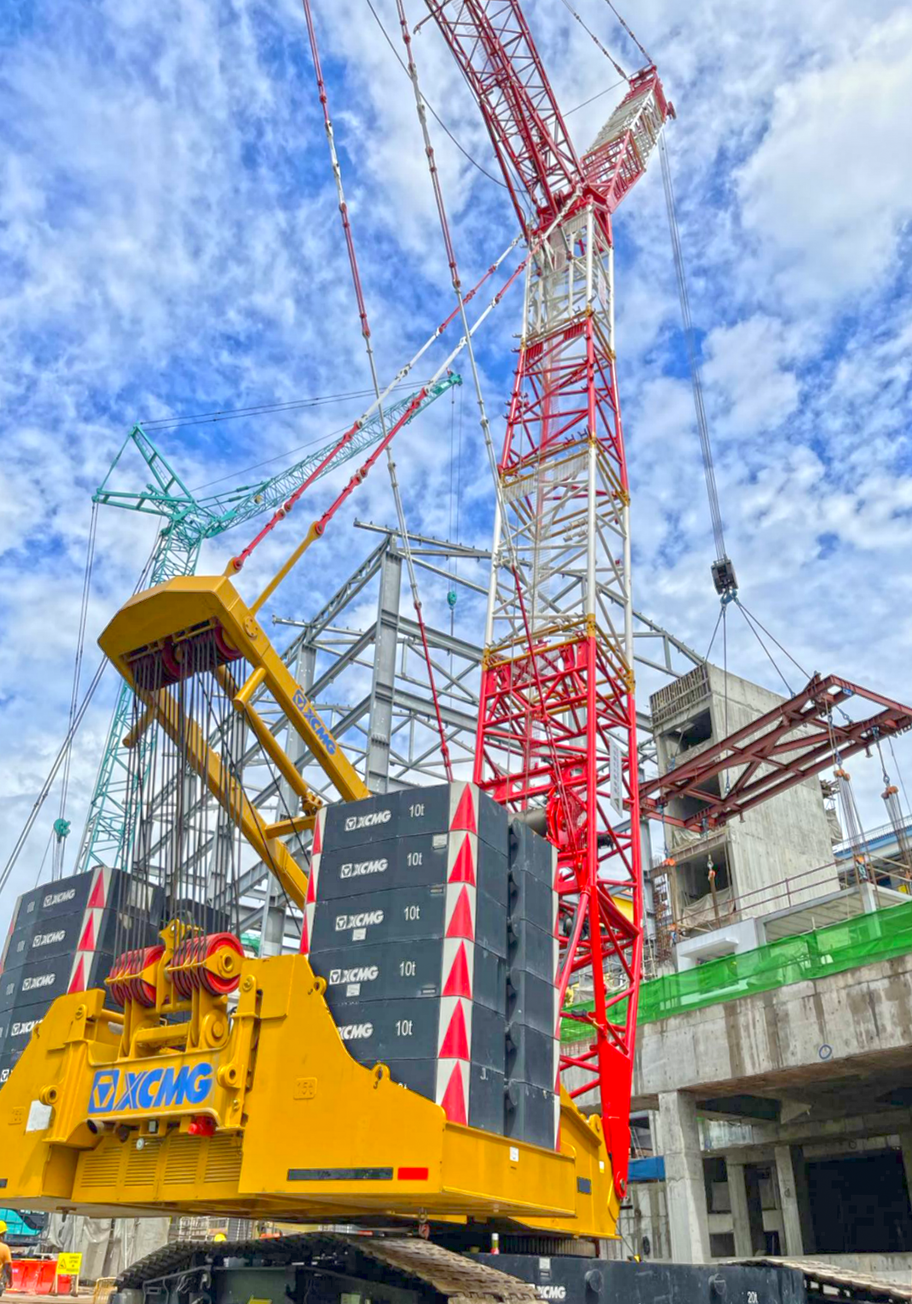 徐工履帶起重機(jī)在新加坡&ldquo;拼樂(lè)高&rdquo;造房