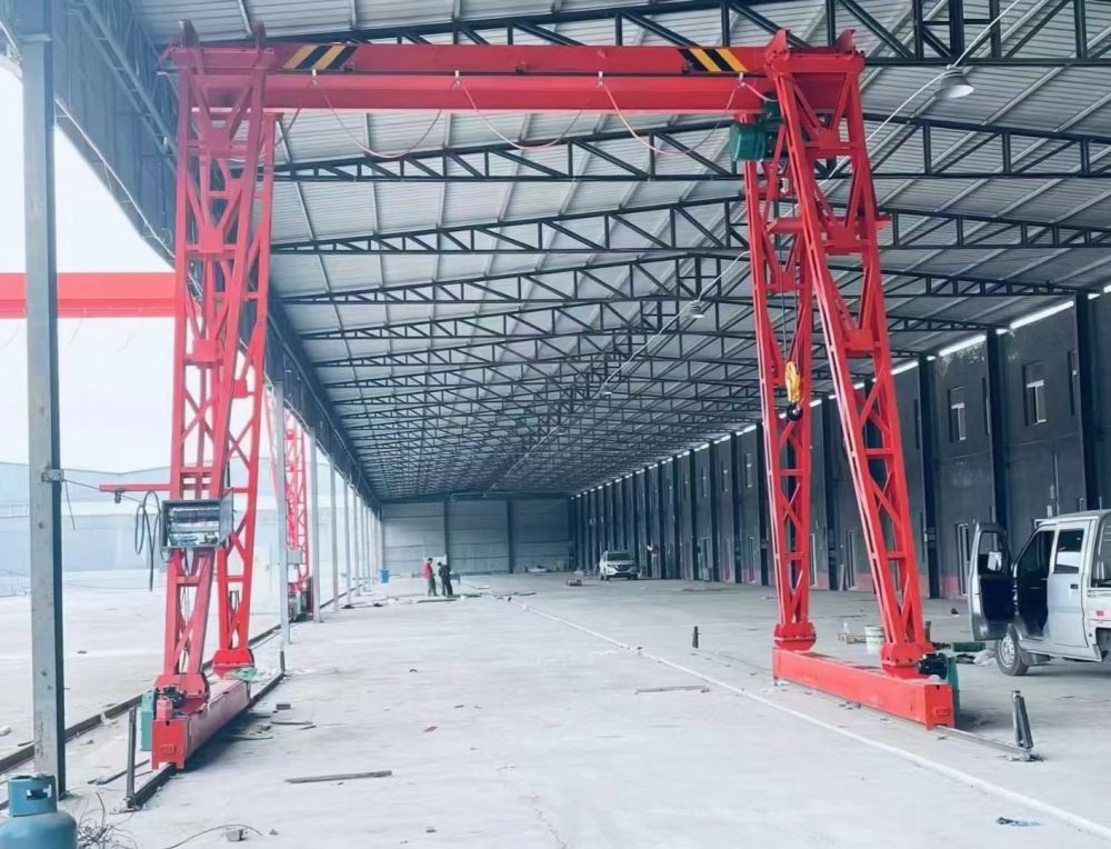 電動單梁桁架門式起重機、花架龍門吊(上包下花）)