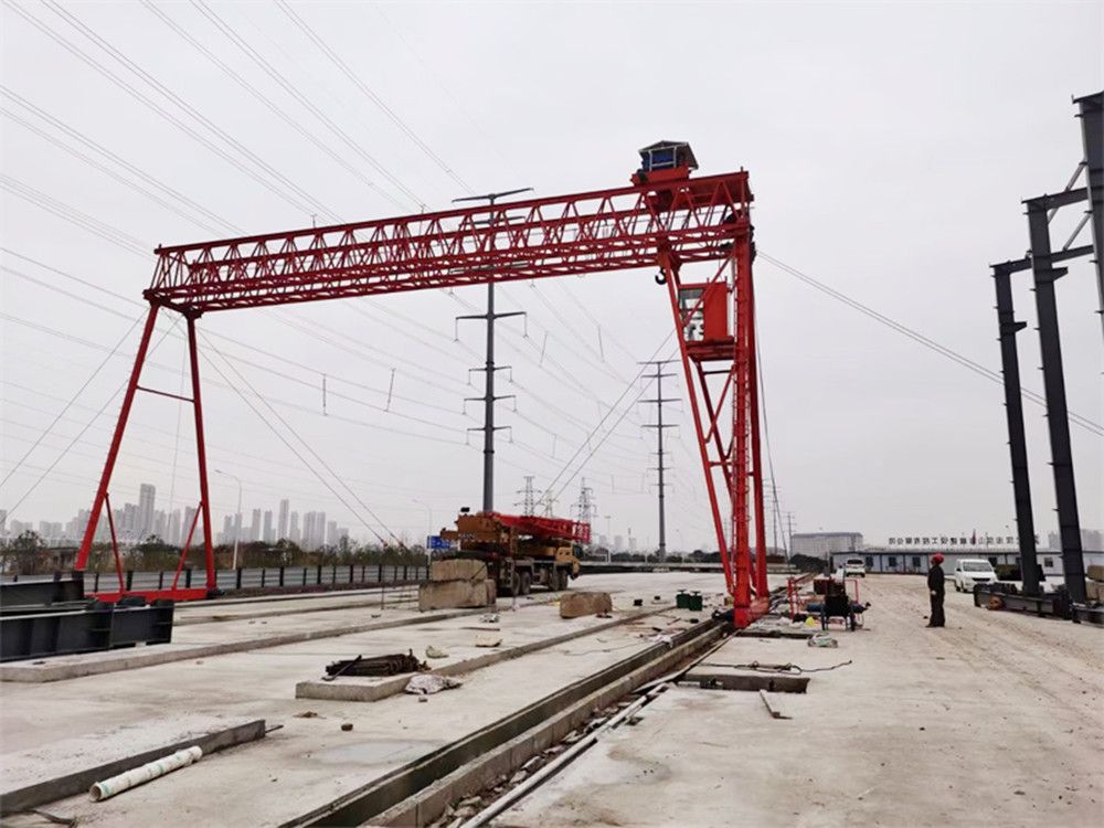 工程龍門吊、提梁機廠家銷售、型號參數(shù)、安裝搬遷維修、租賃出租