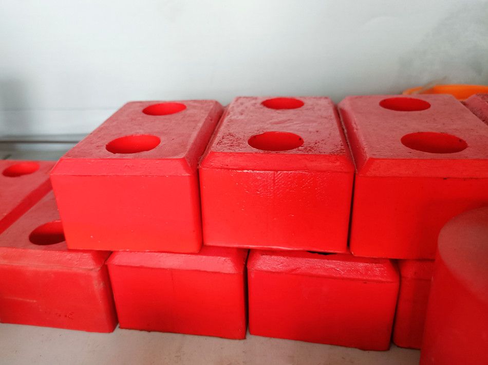 長垣起重配件PU緩沖器，長垣聚氨酯緩沖器廠家供貨