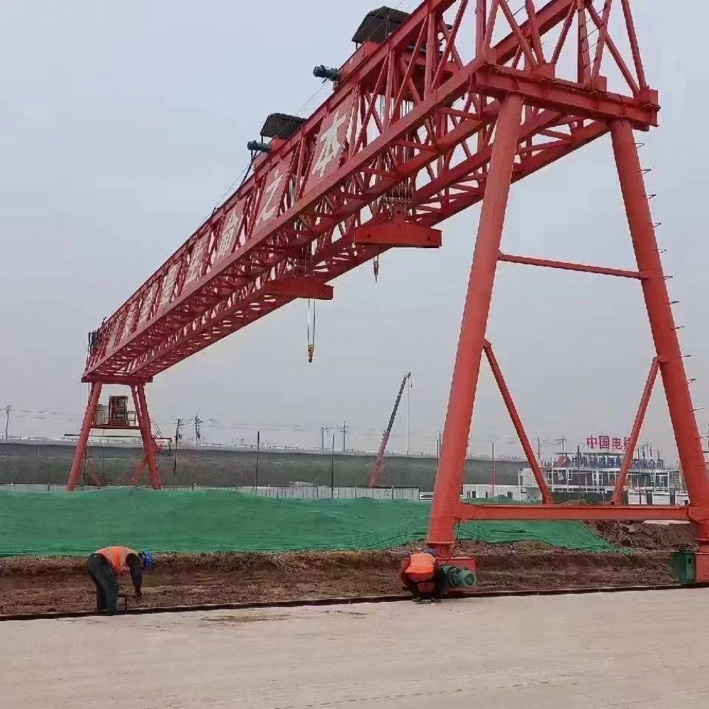 提梁門機(jī)、提梁機(jī)、路橋門式起重機(jī)、工程龍門吊